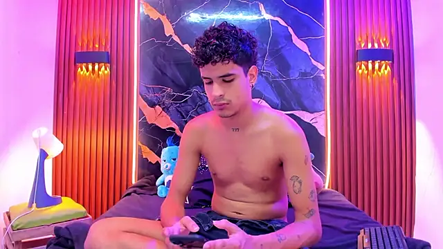 Lucky boys  X online show from 02/11/26, 06:19