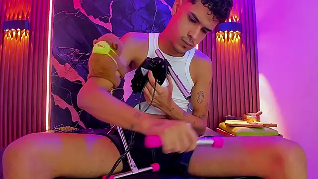 Lucky boys  X online show from 11/12/25, 12:20