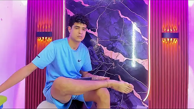 Lucky boys  X online show from 04/12/26, 03:15