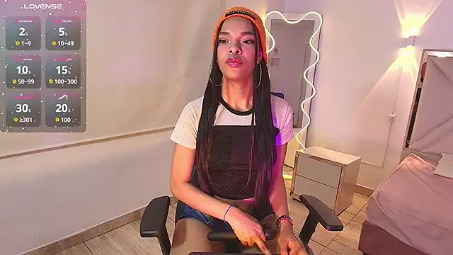 Miagates tay online show from 10/23/25, 03:16