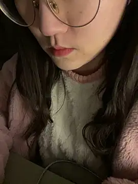 Snapshot of ruiki666 chatting on 12/14/25, 03:17 ruiki666 online show from 12/14/25, 03:17