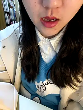 Snapshot of ruiki666 chatting on 11/17/25, 10:52 ruiki666 online show from 11/17/25, 10:52