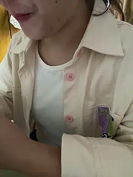 Snapshot of ruiki666 chatting on 10/17/25, 06:39 ruiki666 online show from 10/17/25, 06:39