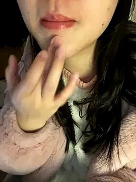 Snapshot of ruiki666 chatting on 12/04/25, 04:22 ruiki666 online show from 12/04/25, 04:22