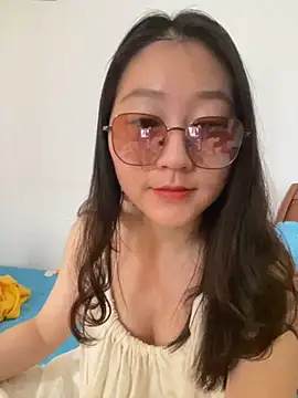 Snapshot of ruiki666 chatting on 09/26/25, 06:31 ruiki666 online show from 09/26/25, 06:31