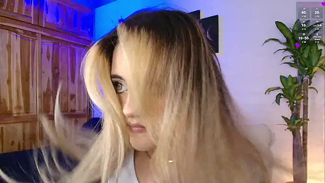 MaryMoon  online show from 11/03/25, 09:40