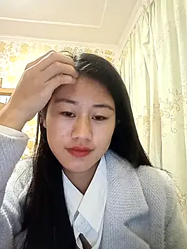 Snapshot of luy-xinh02 chatting on 11/05/25, 09:34 luy-xinh02 online show from 11/05/25, 09:34