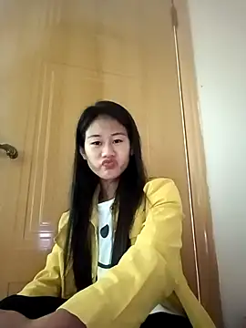 Snapshot of luy-xinh02 chatting on 09/19/25, 02:37 luy-xinh02 online show from 09/19/25, 02:37