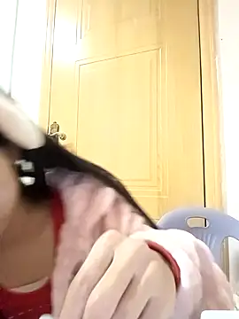 luy-xinh02 online show from 11/27/25, 11:32