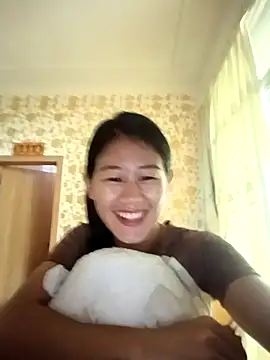 Snapshot of luy-xinh02 chatting on 09/18/25, 12:02 luy-xinh02 online show from 09/18/25, 12:02