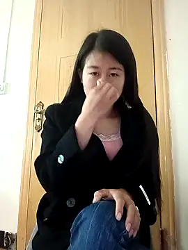 Snapshot of luy-xinh02 chatting on 11/01/25, 03:57 luy-xinh02 online show from 11/01/25, 03:57