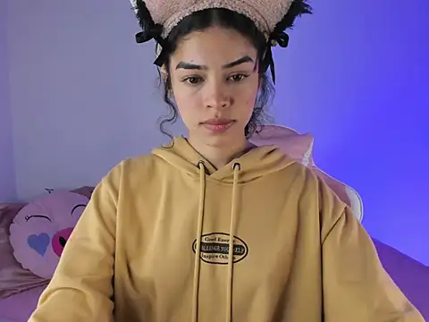 maddy parker   online show from 10/24/25, 03:05