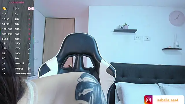 Snapshot of isabella_sea_ chatting on 10/04/25, 01:07 isabella sea  online show from 10/04/25, 01:07