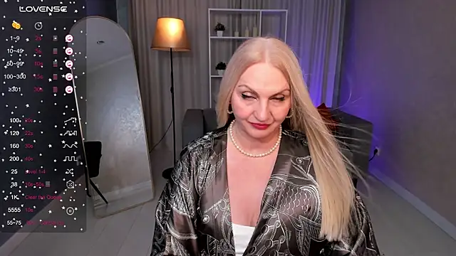 Nina Devillle online show from 11/03/25, 02:53