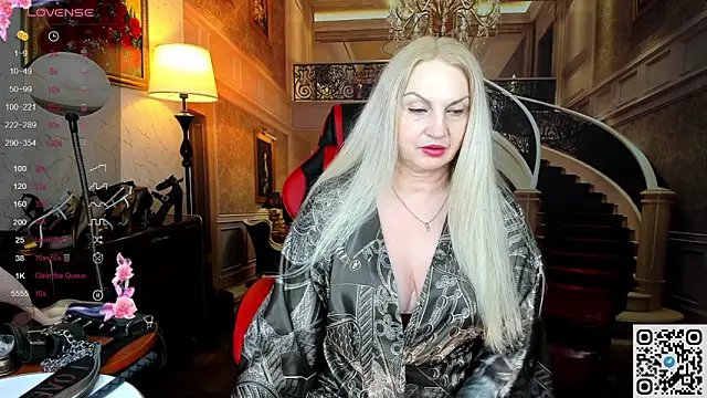 Nina Devillle online show from 05/30/26, 12:06