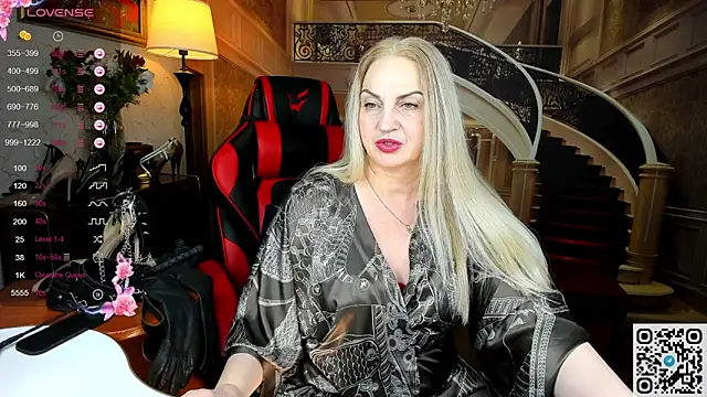 Nina Devillle online show from 03/16/26, 09:50