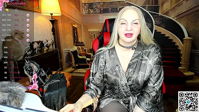 Snapshot of Nina_Devillle chatting on 02/24/26, 11:38 Nina Devillle online show from 02/24/26, 11:38