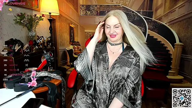 Nina Devillle online show from 03/22/26, 09:49