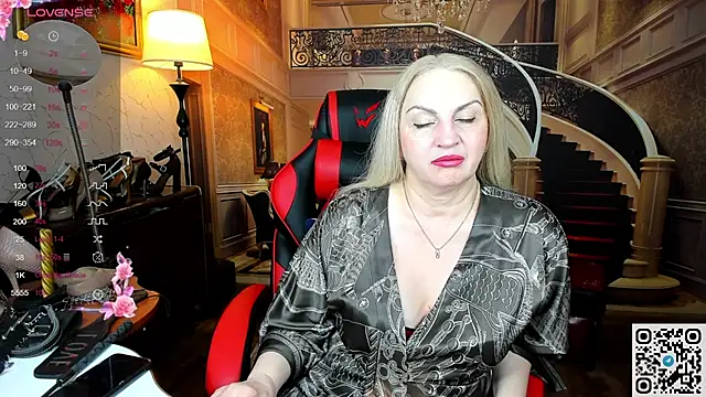 Nina Devillle online show from 05/31/26, 01:44