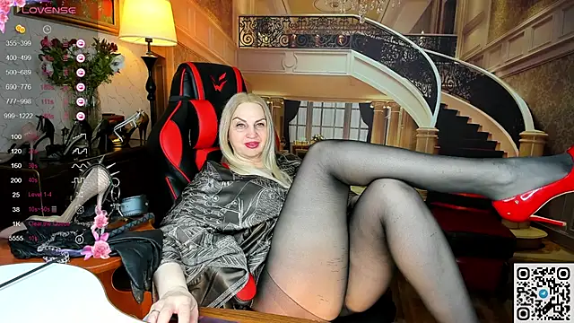 Nina Devillle online show from 03/18/26, 10:43