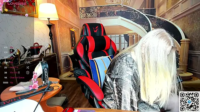 Nina Devillle online show from 03/02/26, 05:08