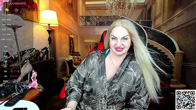 Snapshot of Nina_Devillle chatting on 06/11/26, 08:55 Nina Devillle online show from 06/11/26, 08:55