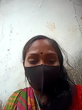 Snapshot of Suman_ji1 chatting on 10/13/25, 06:15 Suman ji1 online show from 10/13/25, 06:15