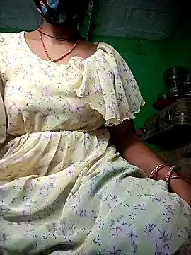 Snapshot of Suman_ji1 chatting on 10/09/25, 09:32 Suman ji1 online show from 10/09/25, 09:32