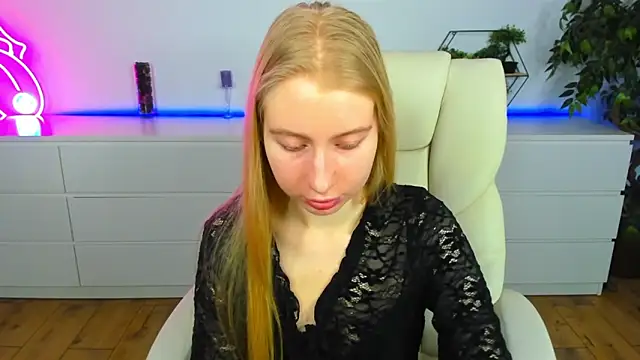 Alina Blonde online show from 03/19/26, 06:35