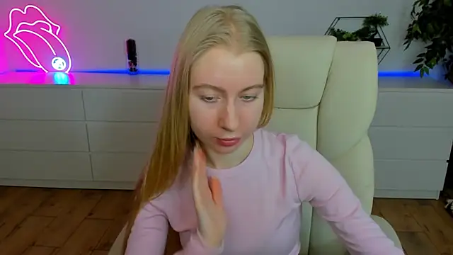 Alina Blonde online show from 02/24/26, 06:36