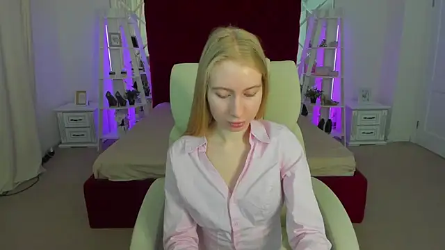 Alina Blonde online show from 04/12/26, 06:05