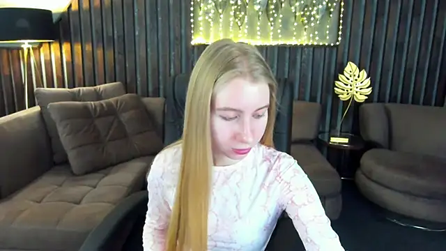 Alina Blonde online show from 03/15/26, 06:42