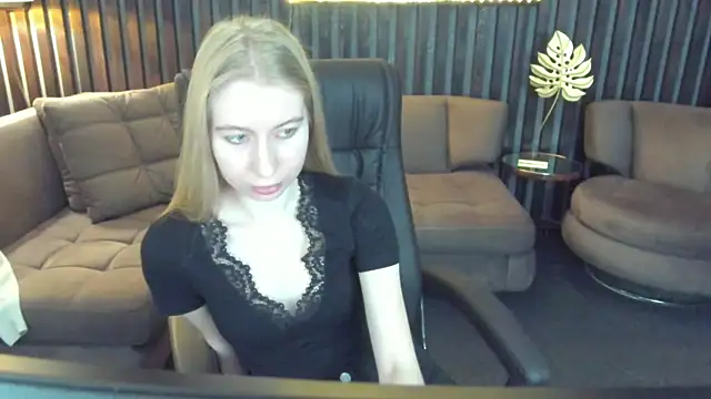 Alina Blonde online show from 05/05/26, 05:32