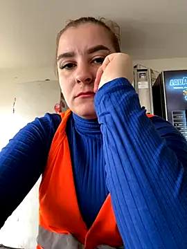 Snapshot of Anastasia2027 chatting on 10/08/25, 08:27 Anastasia2027 online show from 10/08/25, 08:27