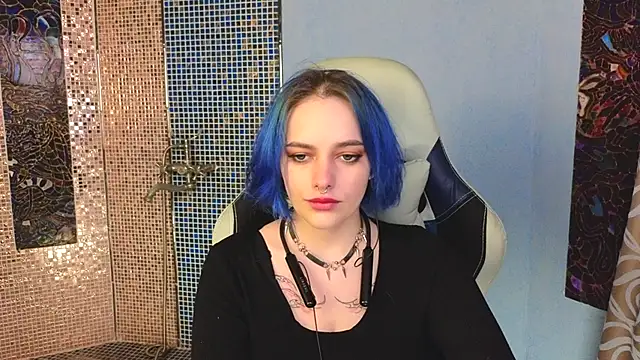 Eniferi online show from 10/28/25, 02:38