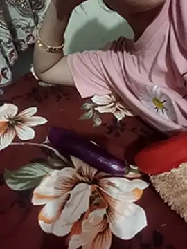 Snapshot of Neha_Singh92 chatting on 11/15/25, 12:31 Neha Singh92 online show from 11/15/25, 12:31
