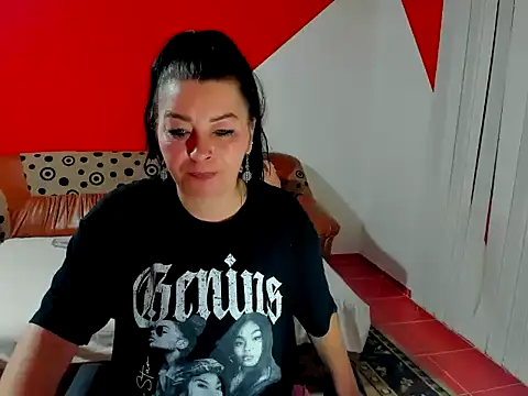 Soffy Skye online show from 10/31/25, 03:47