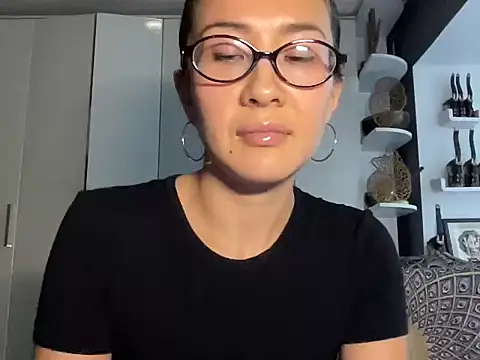 Kivoora online show from 07/22/26, 11:23