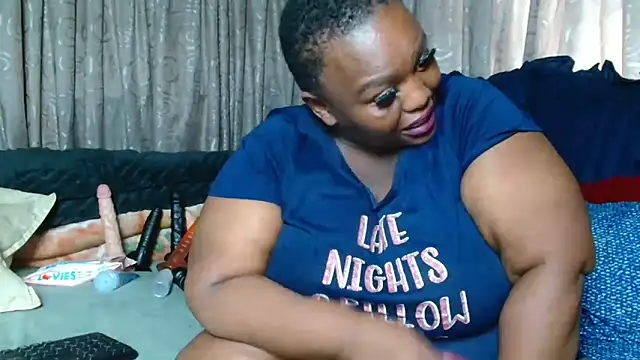 Bustyboobs02xx online show from 12/23/25, 07:40