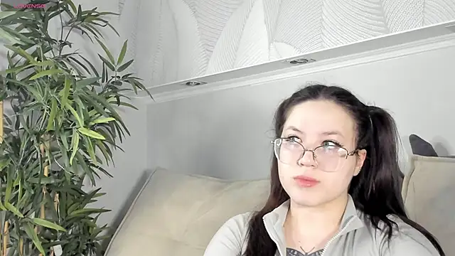 Krysadapp online show from 05/27/26, 11:56