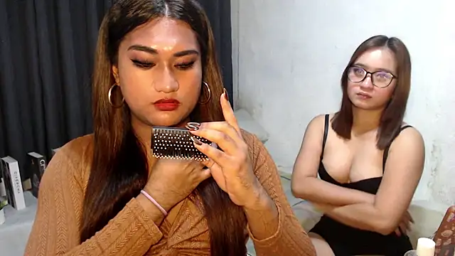 Elysia Fox online show from 02/05/26, 08:21