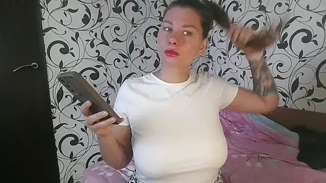 YourEmilie online show from 10/23/25, 09:52