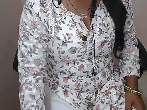 bold naina online show from 11/04/25, 03:32