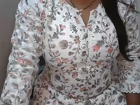 bold naina online show from 10/31/25, 03:47