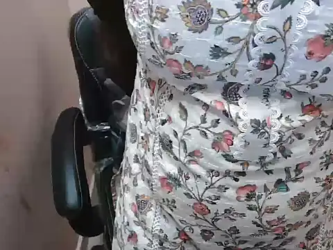 bold naina online show from 11/20/25, 04:02