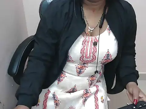 bold naina online show from 11/14/25, 03:43