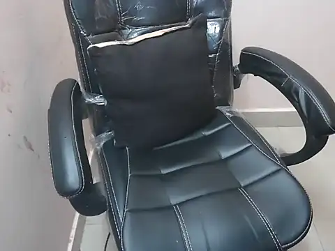 bold naina online show from 11/26/25, 04:01