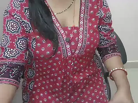 bold naina online show from 10/29/25, 03:38