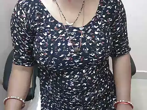 bold naina online show from 11/18/25, 04:05