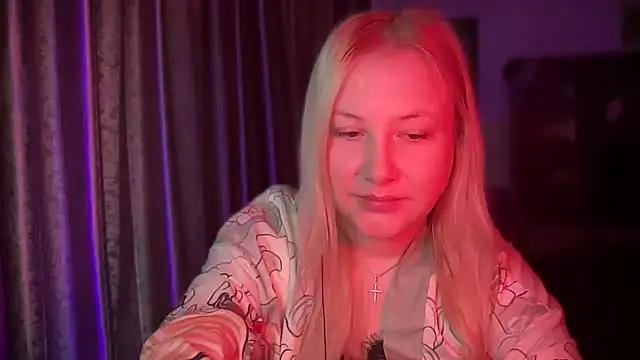 BikiHellena online show from 12/18/25, 07:24